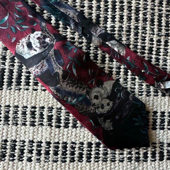 Last kingdom panda vintage tie - Picture 2 of 6